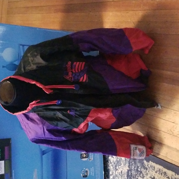 Apex One windbreaker size L World Cup USA 94 A